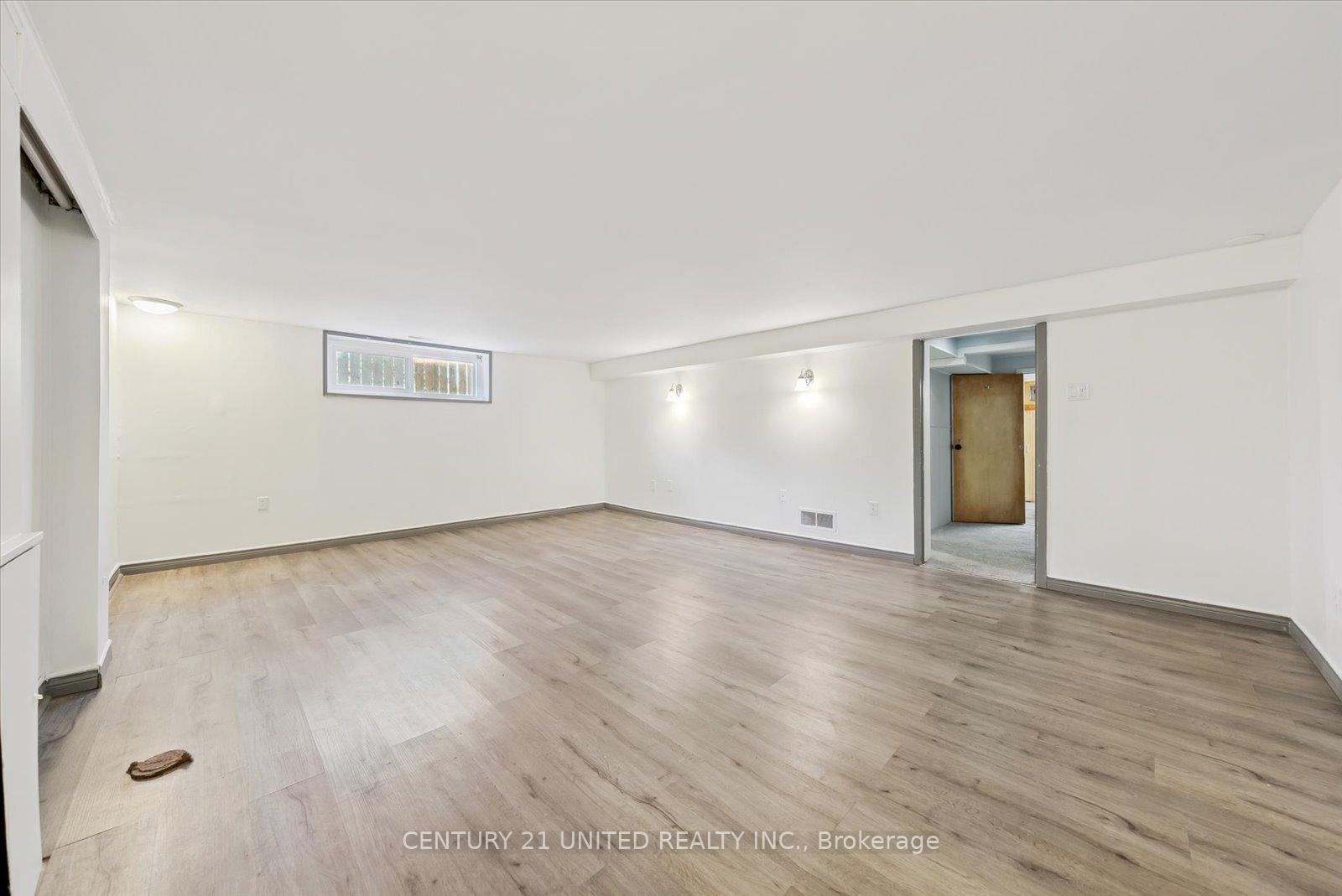 Photo 41 of 521 Raymond Street, Peterborough, Northcrest Ward 5 — HOMEH