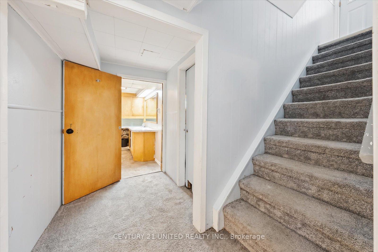 Photo 44 of 521 Raymond Street, Peterborough, Northcrest Ward 5 — HOMEH
