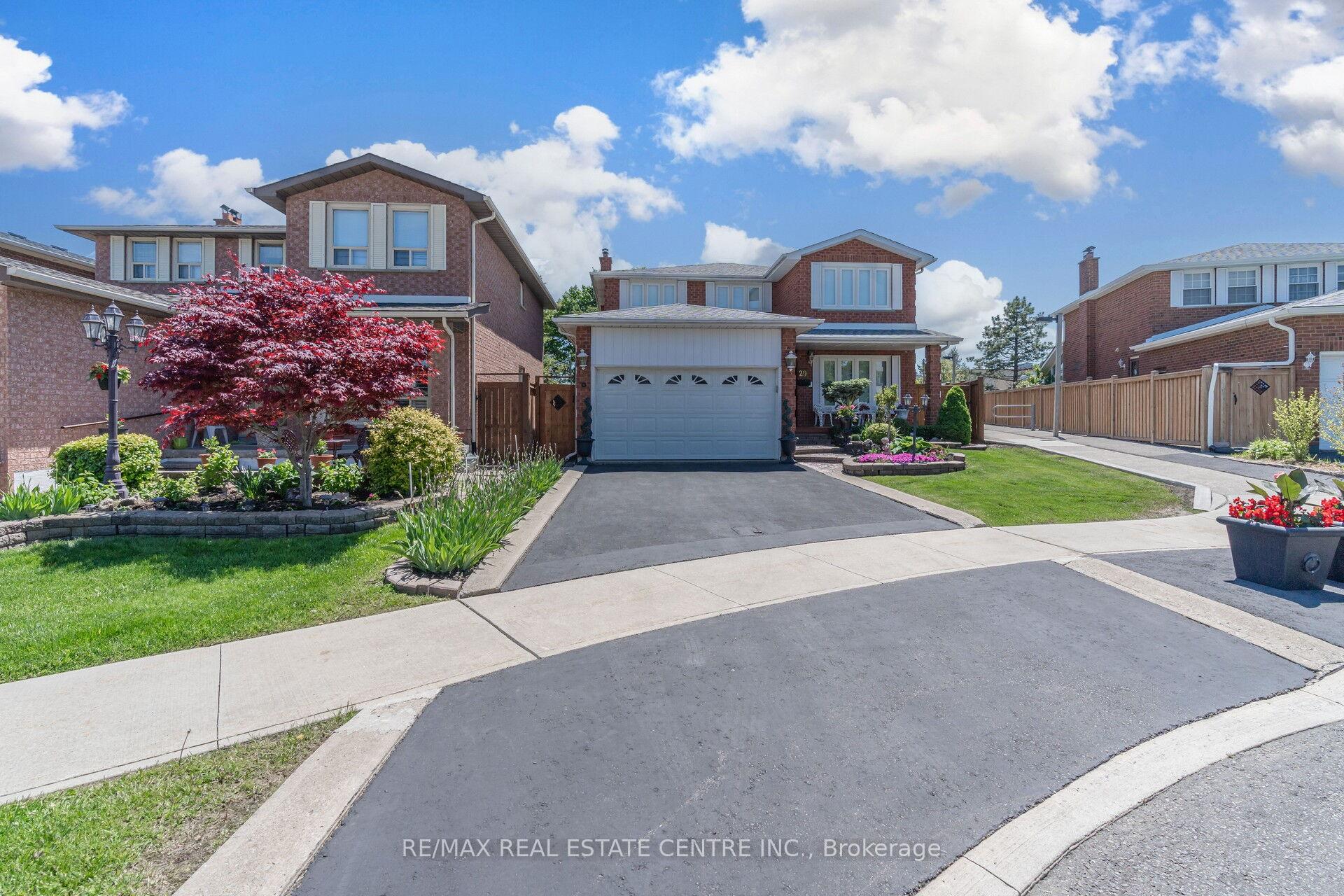 Photo 1 of 29 Janus Place, Vaughan, West Woodbridge — HOMEH