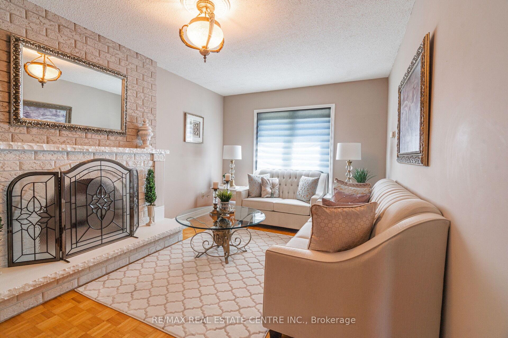 Photo 14 of 29 Janus Place, Vaughan, West Woodbridge — HOMEH