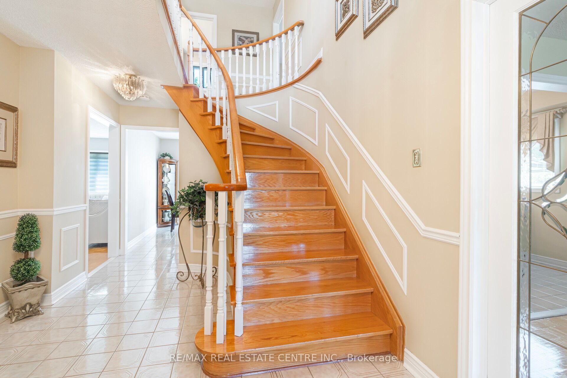 Photo 18 of 29 Janus Place, Vaughan, West Woodbridge — HOMEH