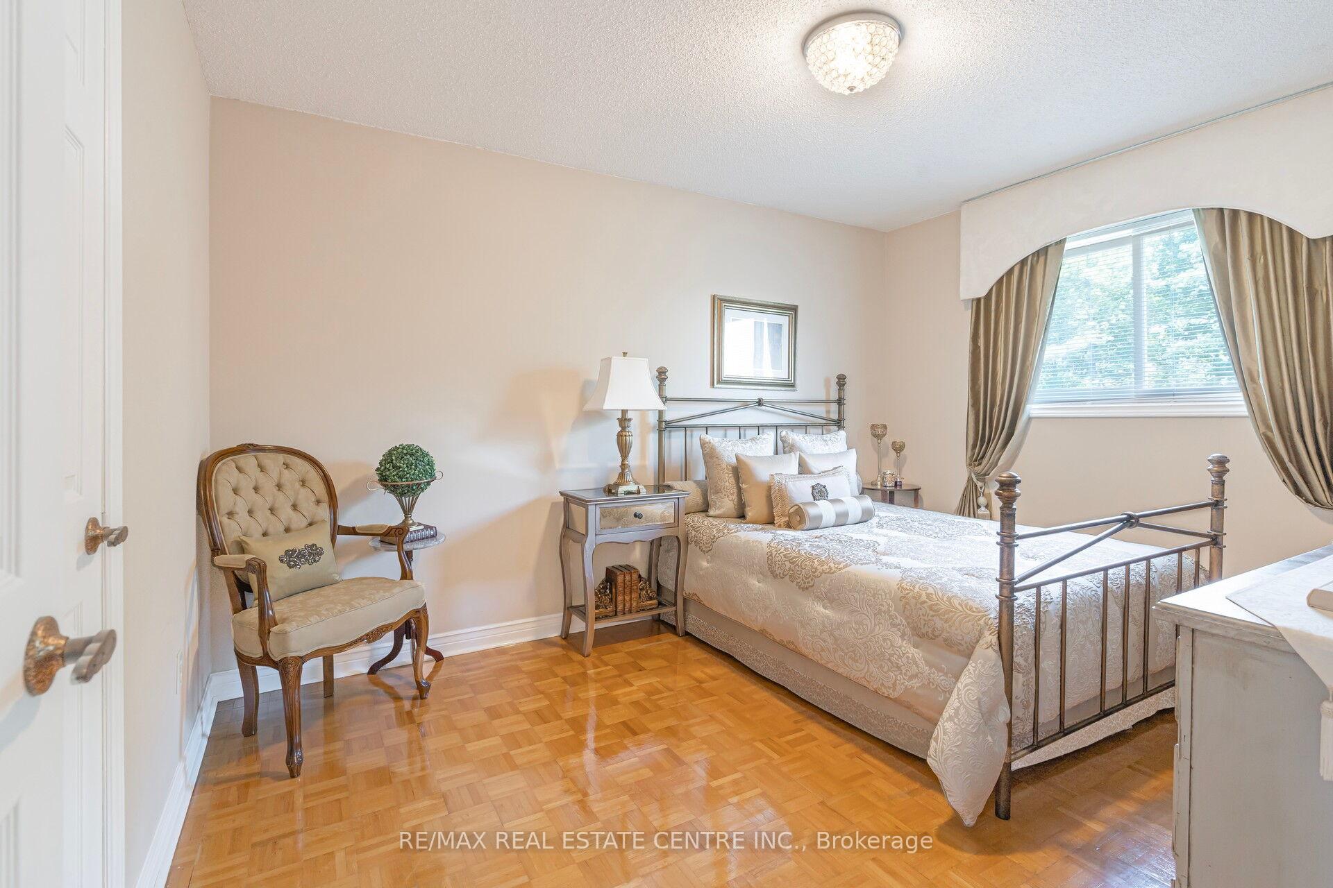 Photo 21 of 29 Janus Place, Vaughan, West Woodbridge — HOMEH