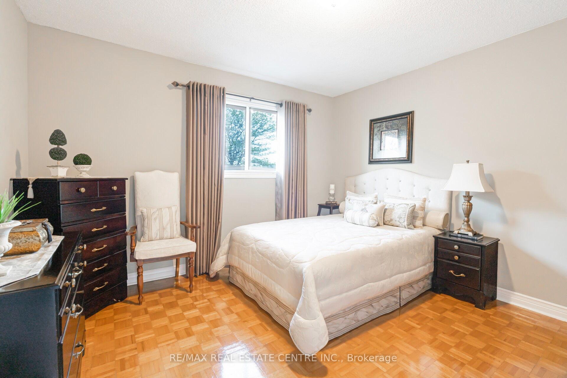 Photo 25 of 29 Janus Place, Vaughan, West Woodbridge — HOMEH