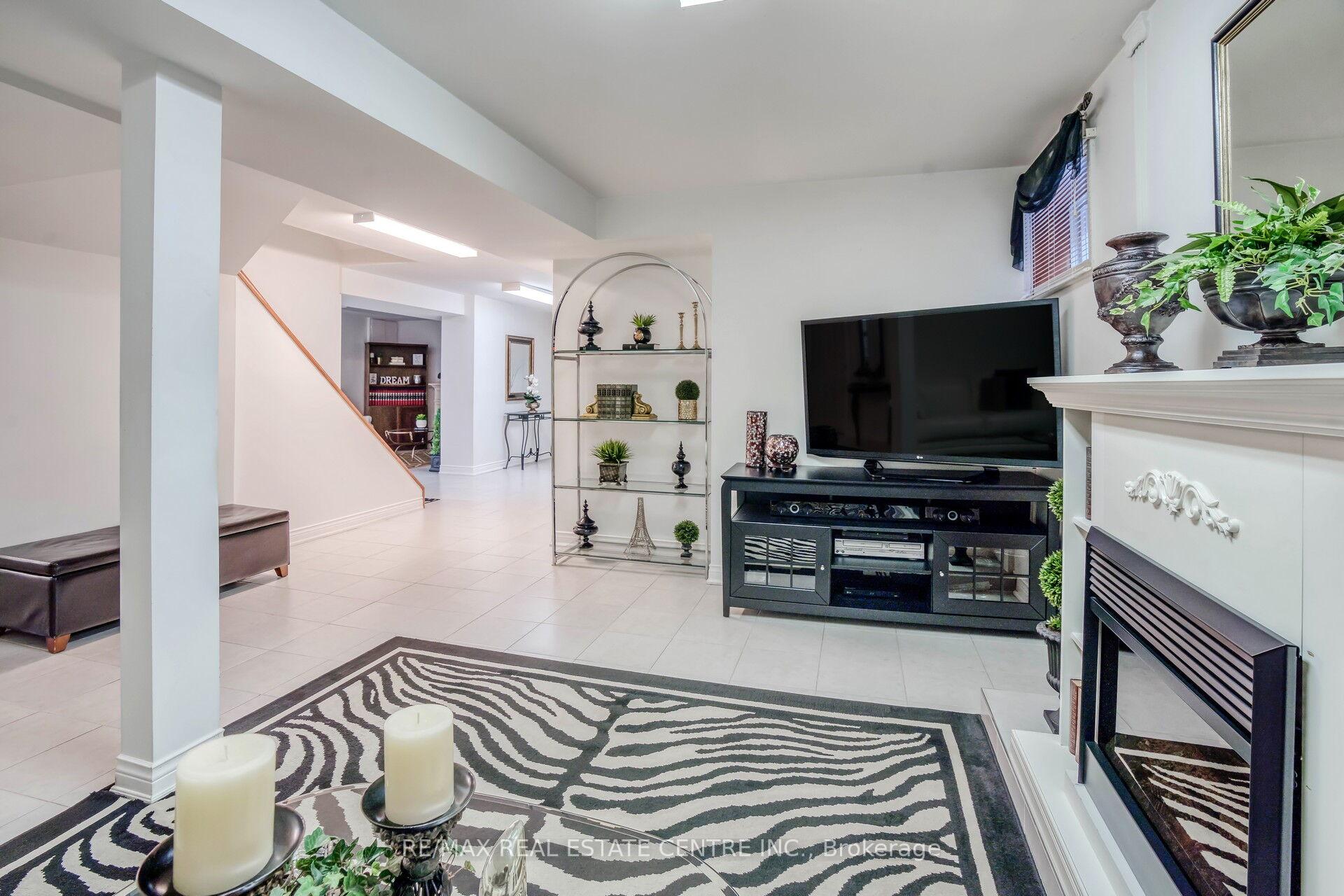 Photo 37 of 29 Janus Place, Vaughan, West Woodbridge — HOMEH