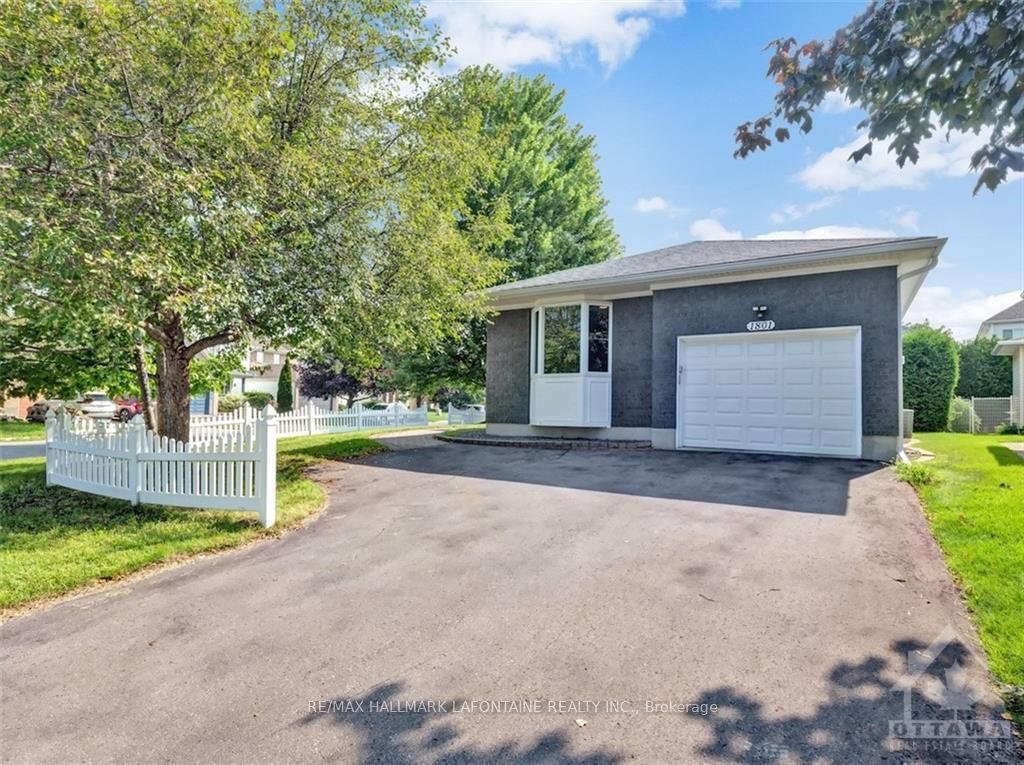Photo 2 of 1801 Northlands Drive, Ottawa, Fallingbrook/Gardenway South — HOMEH