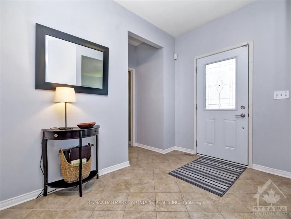 Photo 4 of 1801 Northlands Drive, Ottawa, Fallingbrook/Gardenway South — HOMEH