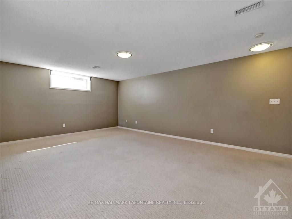 Photo 21 of 1801 Northlands Drive, Ottawa, Fallingbrook/Gardenway South — HOMEH