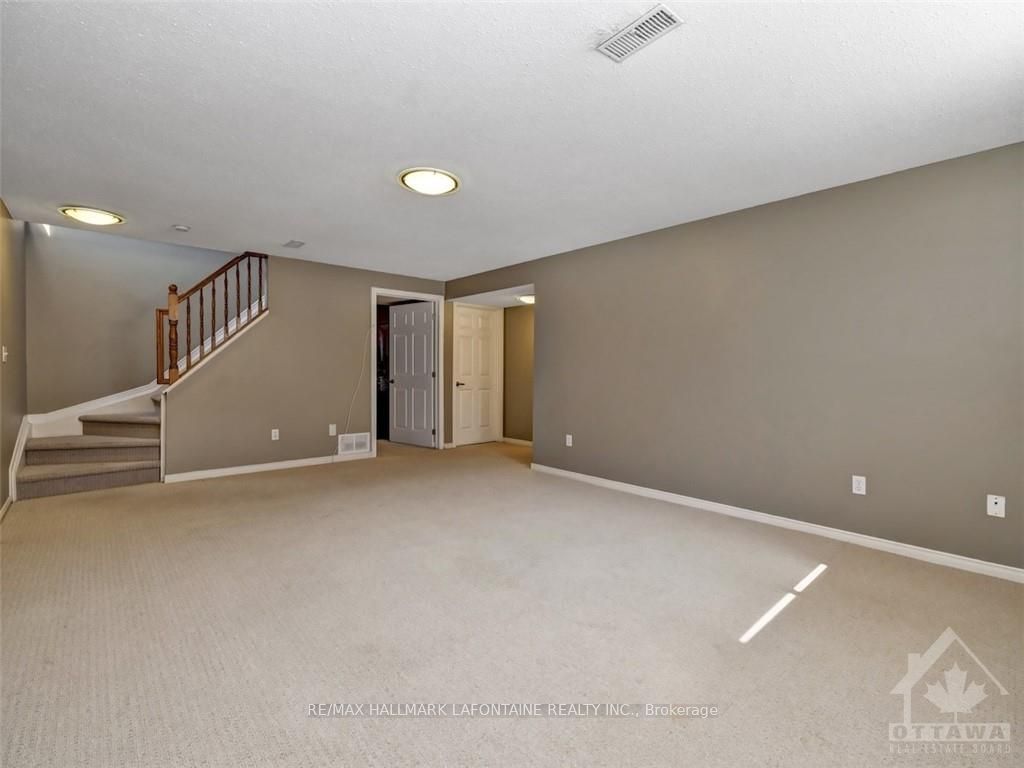 Photo 22 of 1801 Northlands Drive, Ottawa, Fallingbrook/Gardenway South — HOMEH