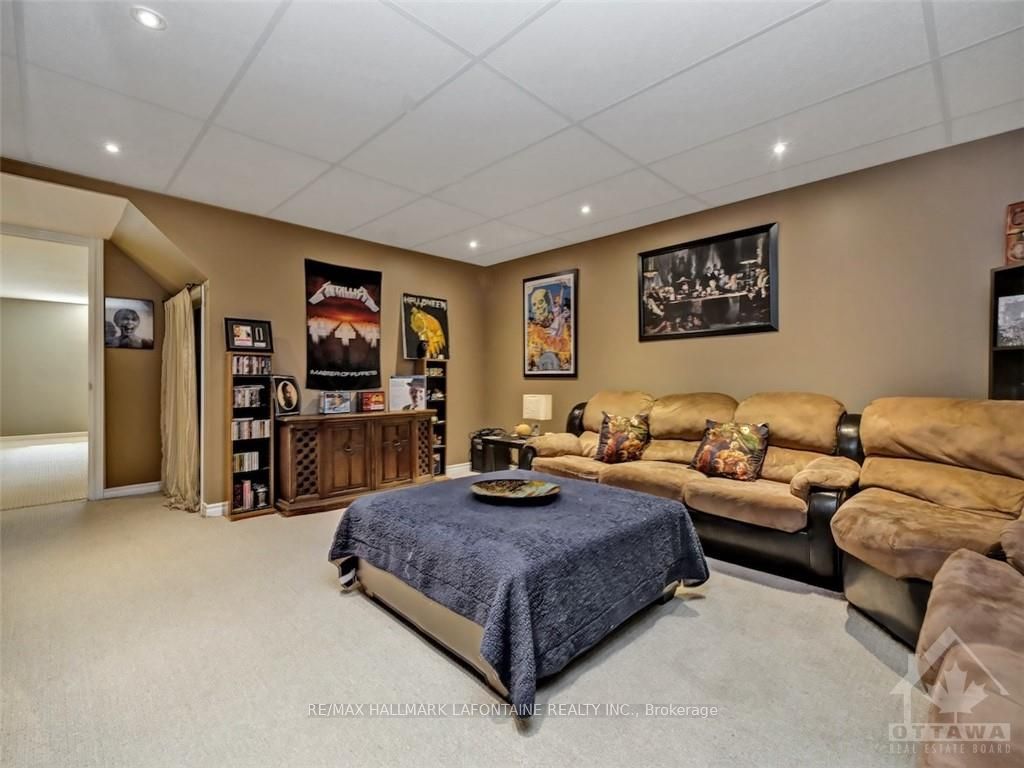 Photo 24 of 1801 Northlands Drive, Ottawa, Fallingbrook/Gardenway South — HOMEH
