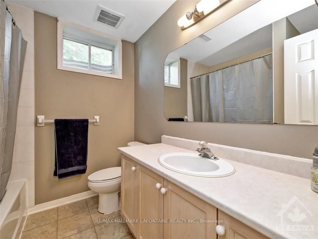 Photo 26 of 1801 Northlands Drive, Ottawa, Fallingbrook/Gardenway South — HOMEH