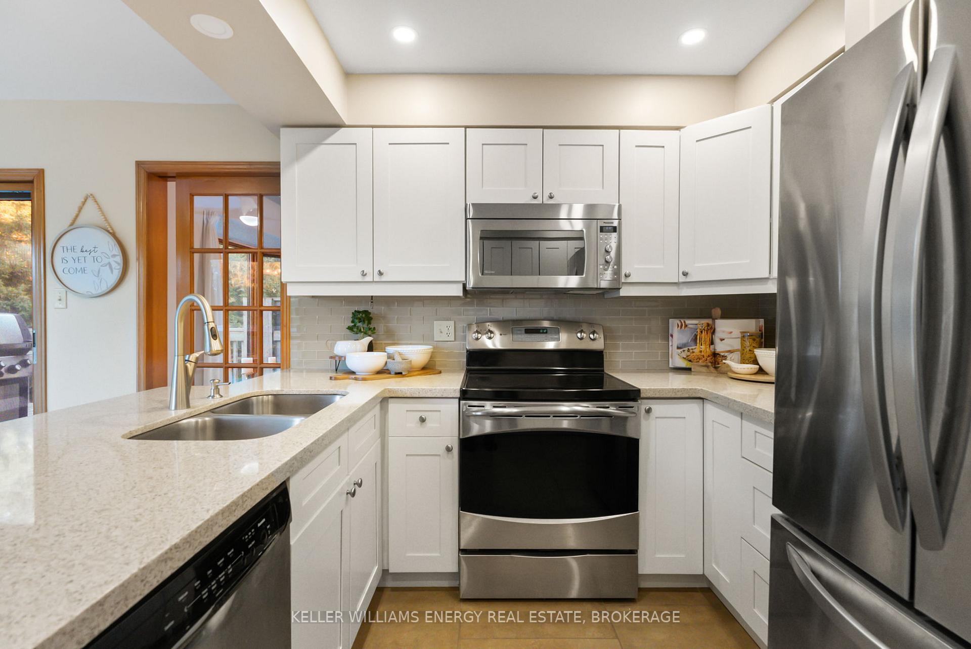 Photo 14 of 569 Prestwick Drive, Oshawa, McLaughlin — HOMEH