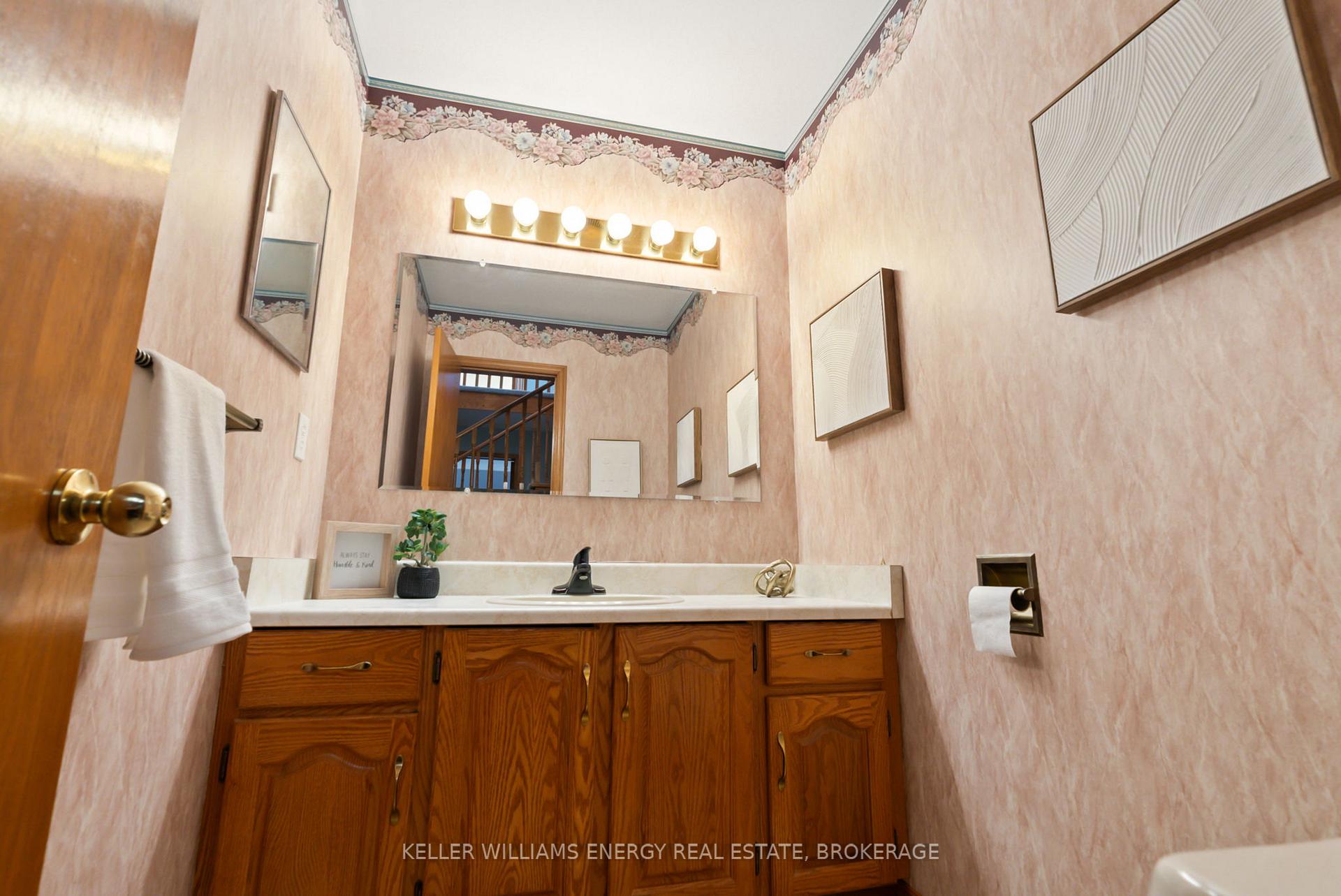 Photo 32 of 569 Prestwick Drive, Oshawa, McLaughlin — HOMEH