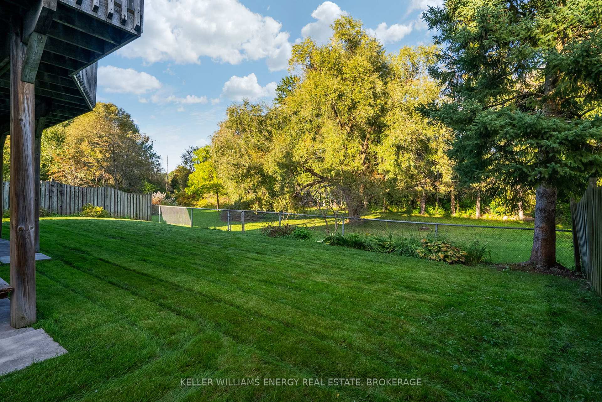 Photo 41 of 569 Prestwick Drive, Oshawa, McLaughlin — HOMEH