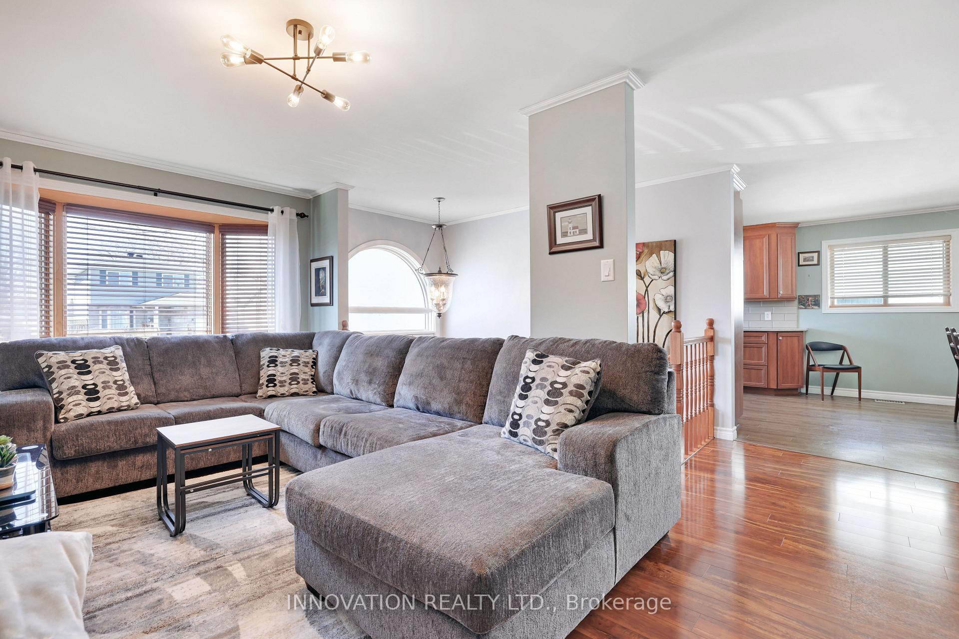 Photo 5 of 100 Seventh Avenue, Arnprior — HOMEH