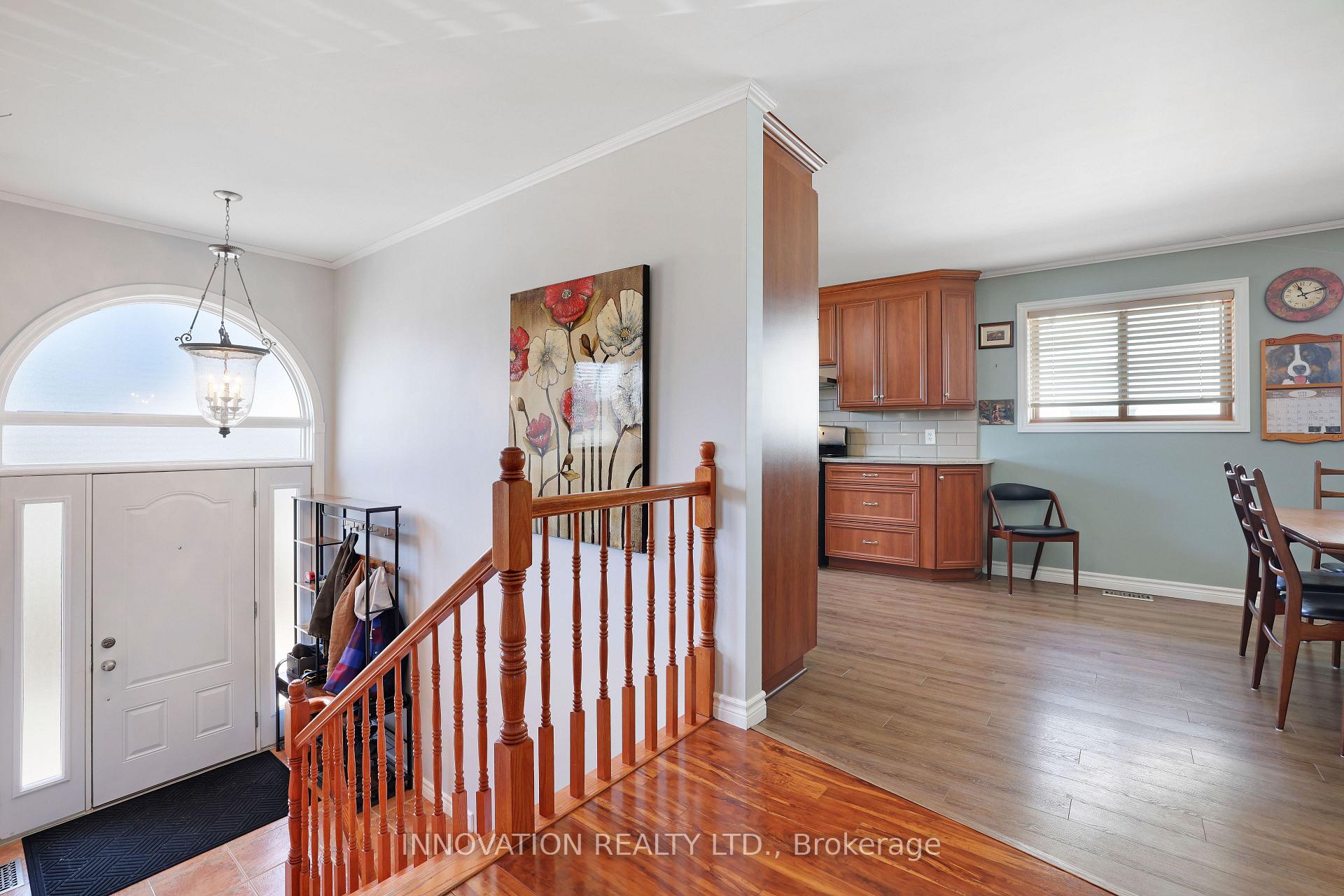 Photo 4 of 100 Seventh Avenue, Arnprior — HOMEH