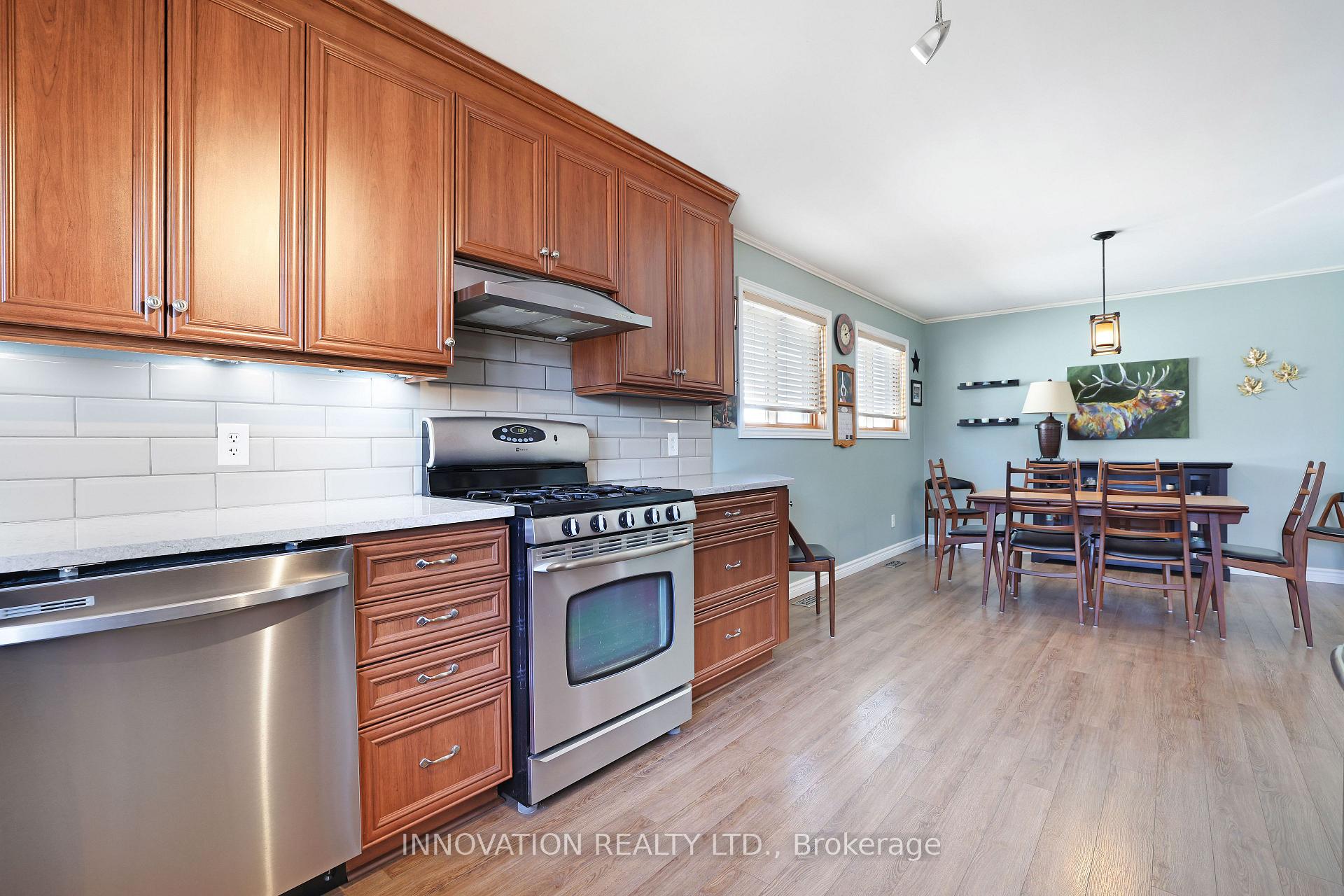 Photo 7 of 100 Seventh Avenue, Arnprior — HOMEH