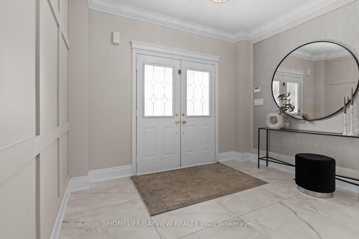 Photo 4 of 33 Tiana Court, Vaughan, Vellore Village — HOMEH