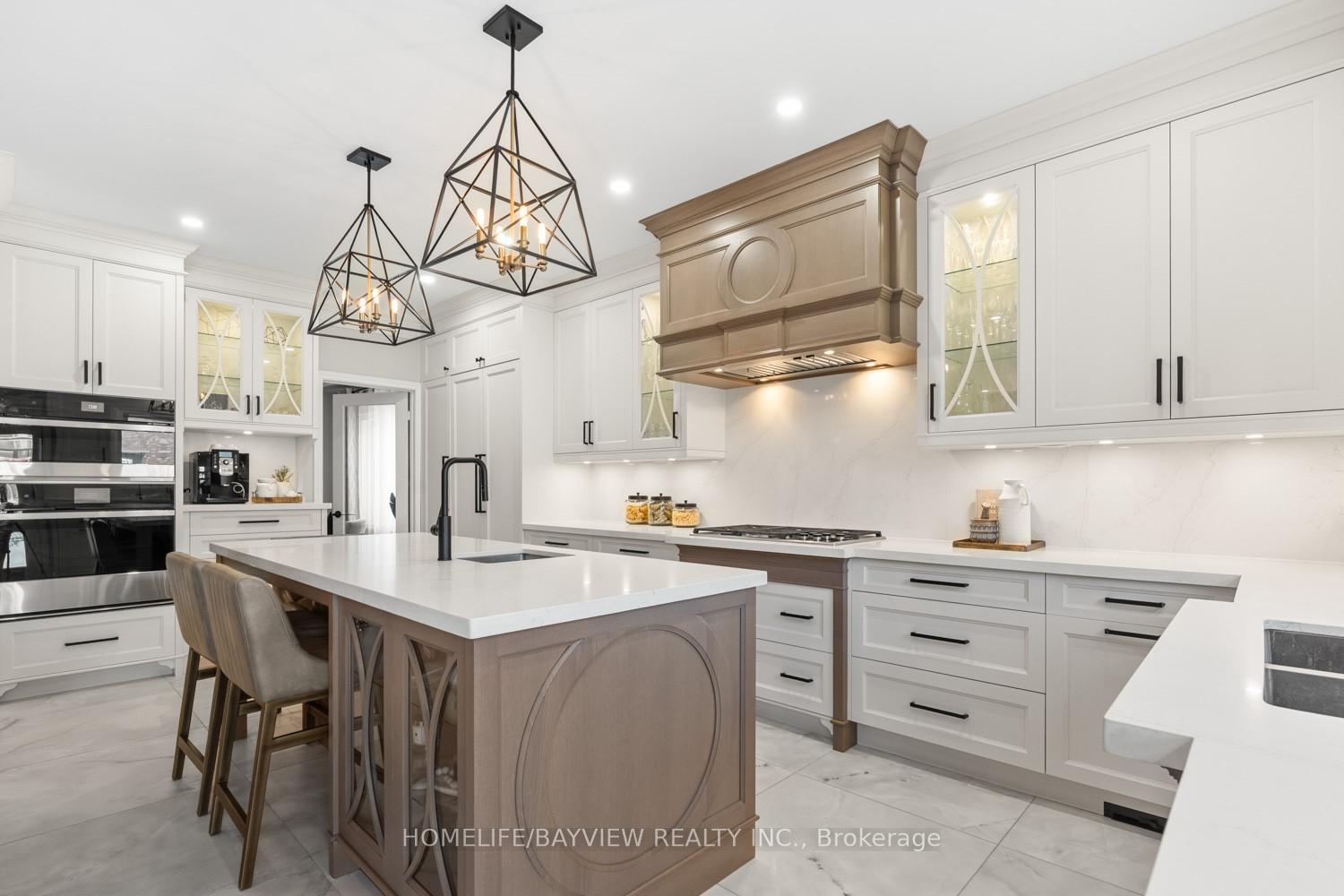 Photo 7 of 33 Tiana Court, Vaughan, Vellore Village — HOMEH