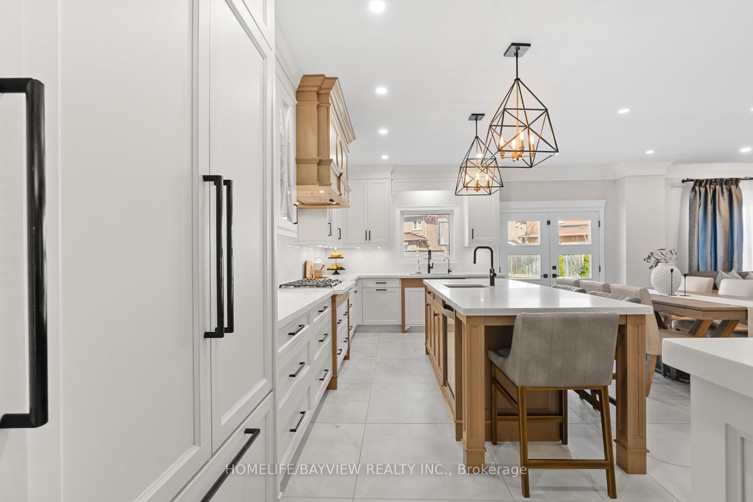 Photo 8 of 33 Tiana Court, Vaughan, Vellore Village — HOMEH