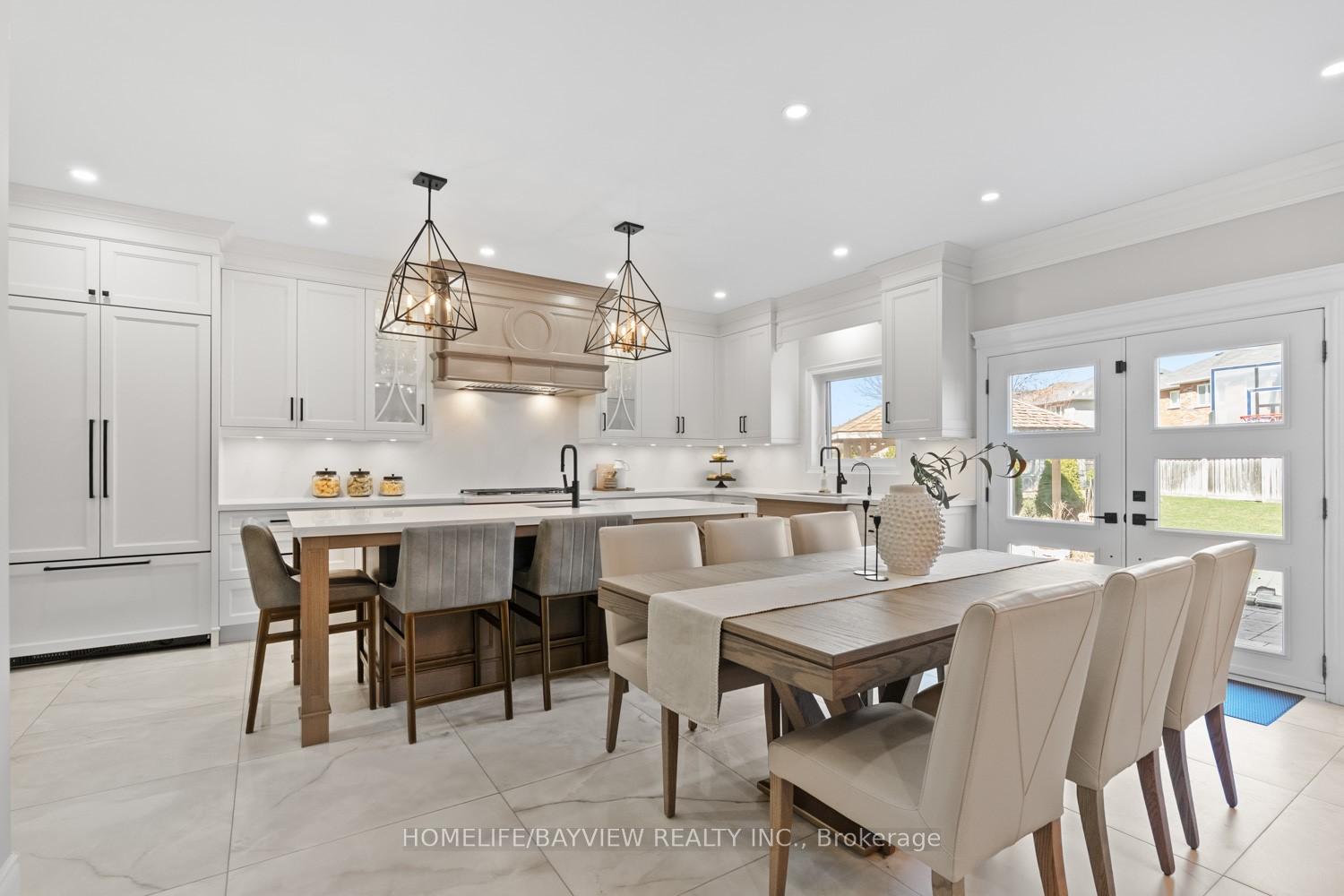 Photo 9 of 33 Tiana Court, Vaughan, Vellore Village — HOMEH