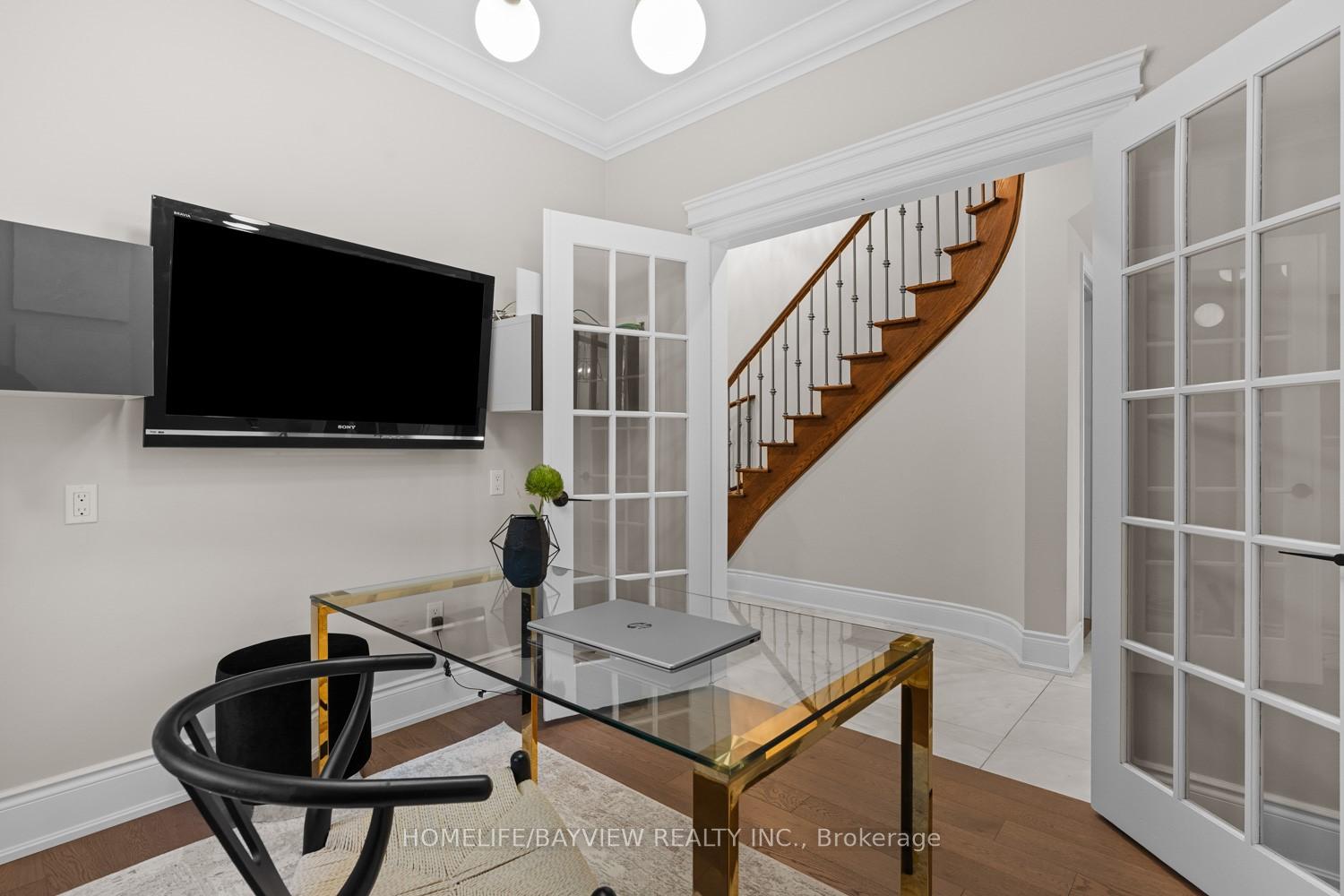Photo 15 of 33 Tiana Court, Vaughan, Vellore Village — HOMEH