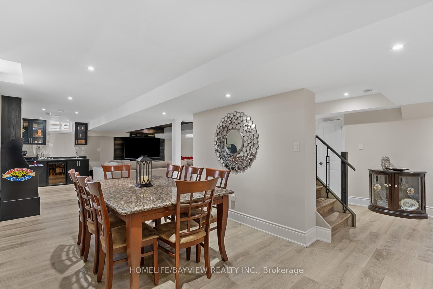 Photo 26 of 33 Tiana Court, Vaughan, Vellore Village — HOMEH