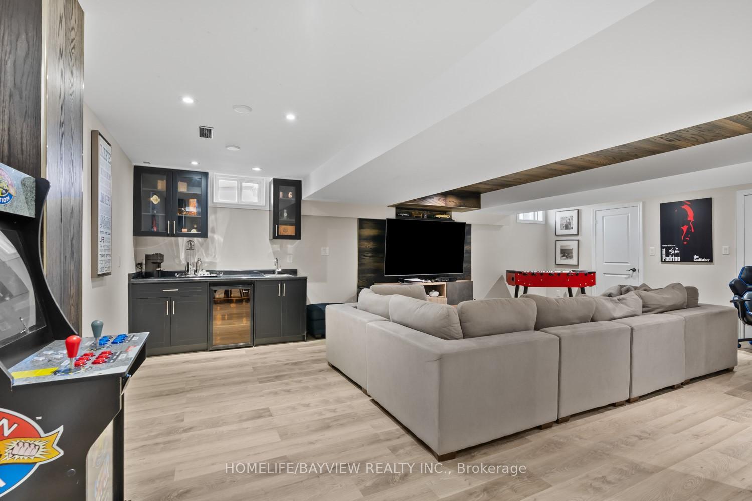 Photo 27 of 33 Tiana Court, Vaughan, Vellore Village — HOMEH