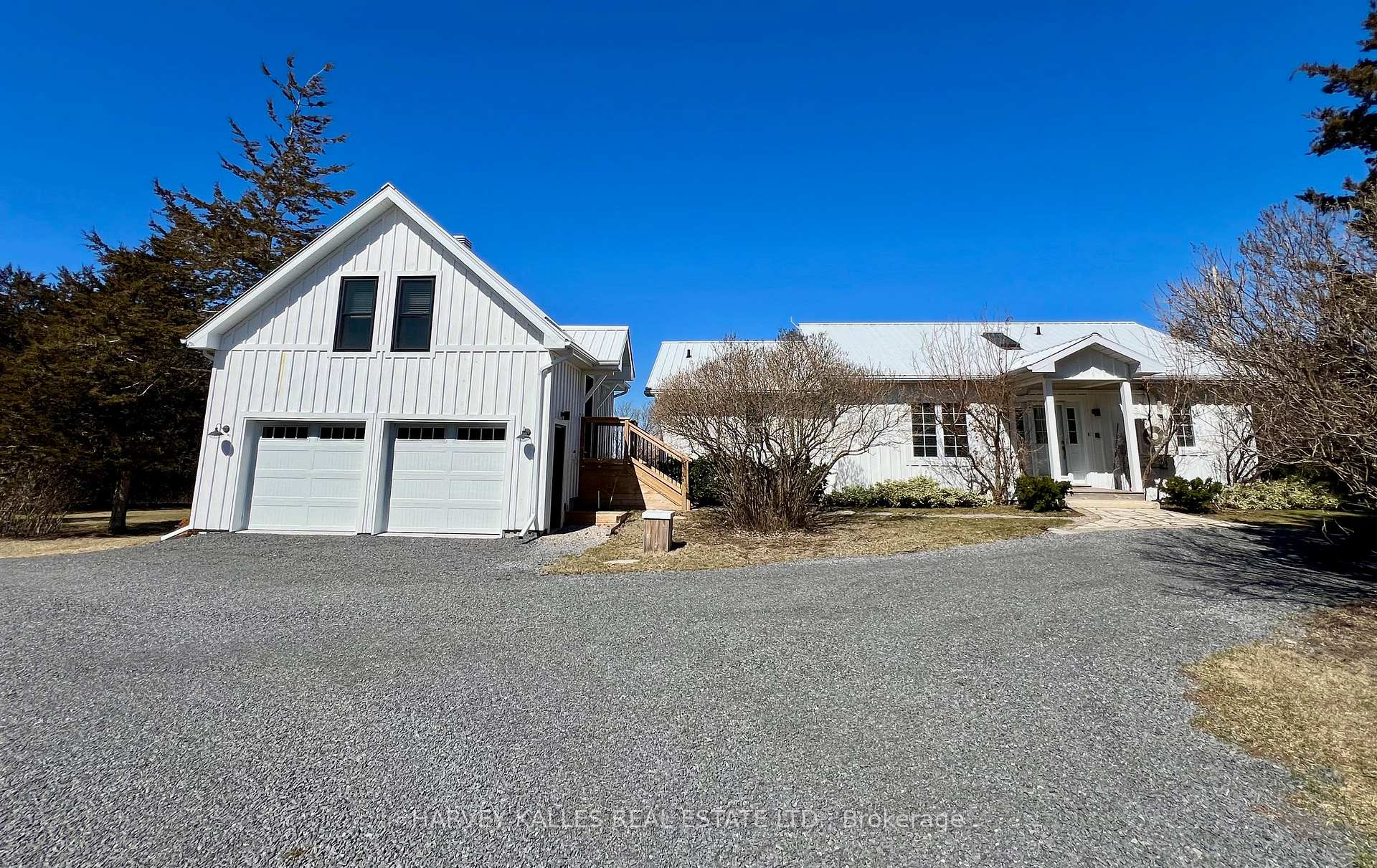 Front of 2992 County Rd 7