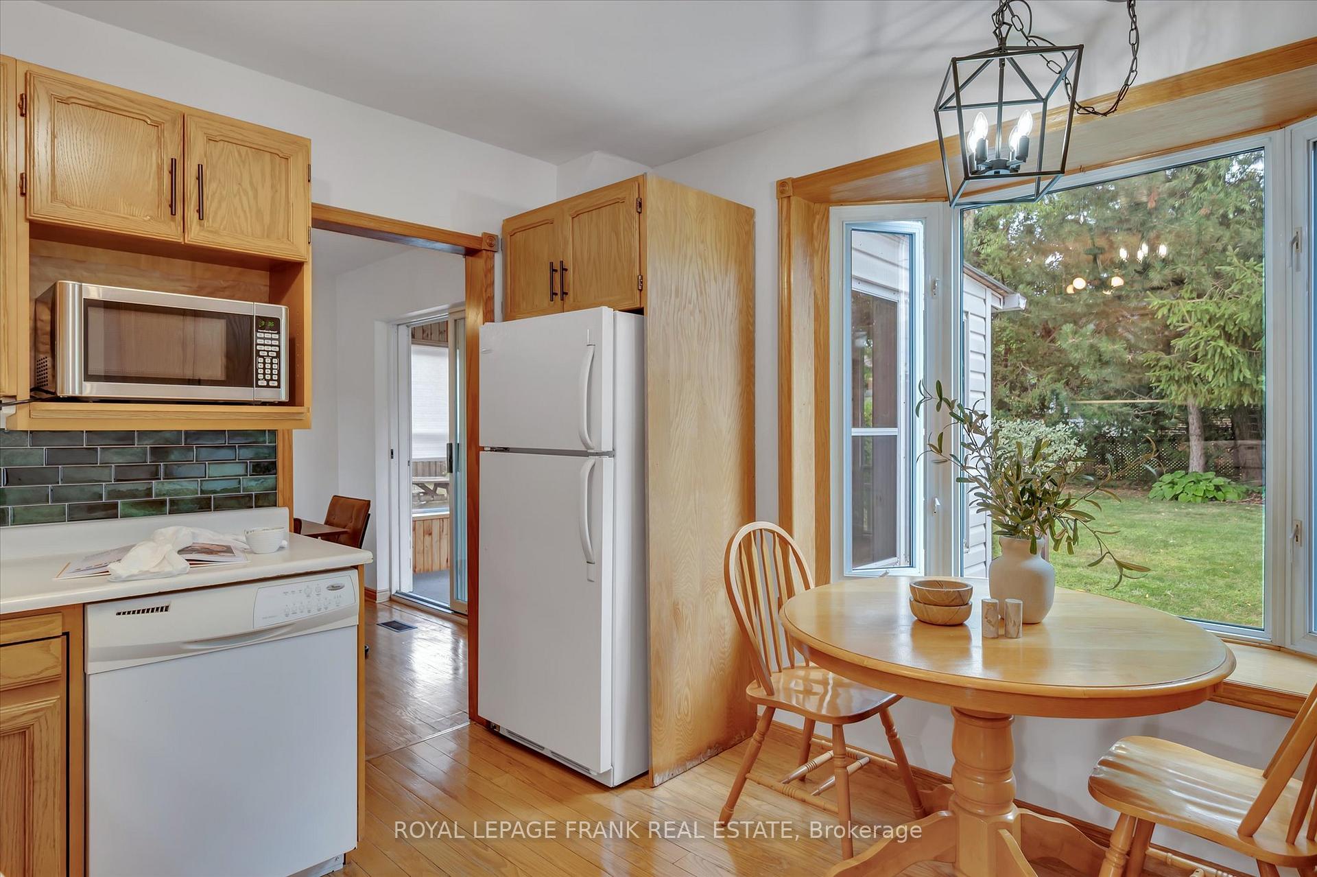 Photo 10 of 280 Greenlawn Avenue, Peterborough, Northcrest Ward 5 — HOMEH