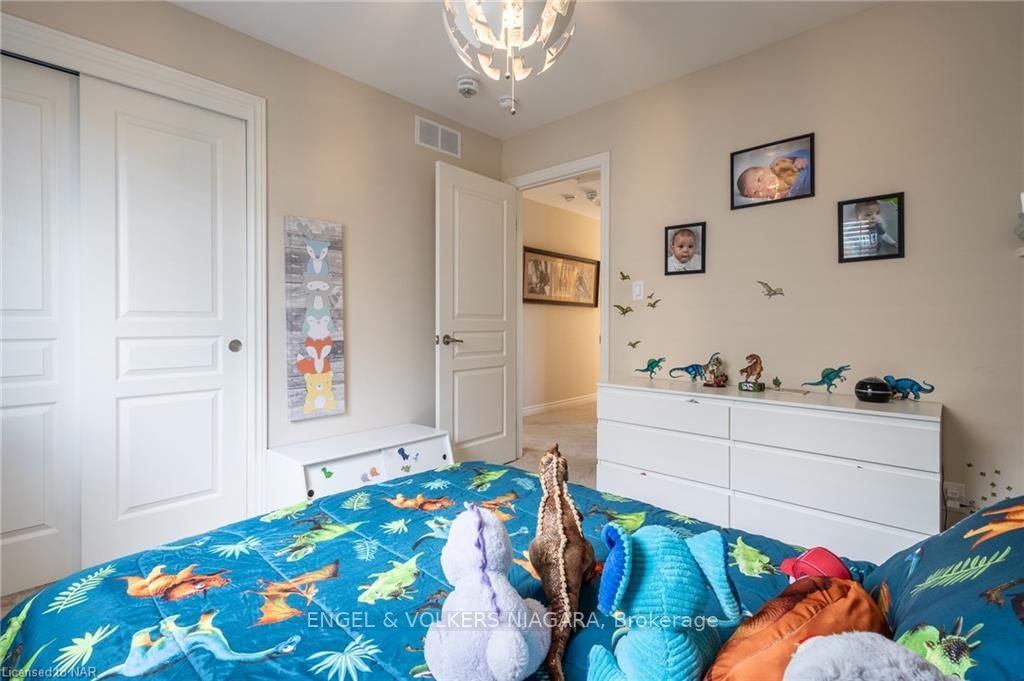 Photo 23 of 459 Silverwood Avenue, Welland, Coyle Creek — HOMEH