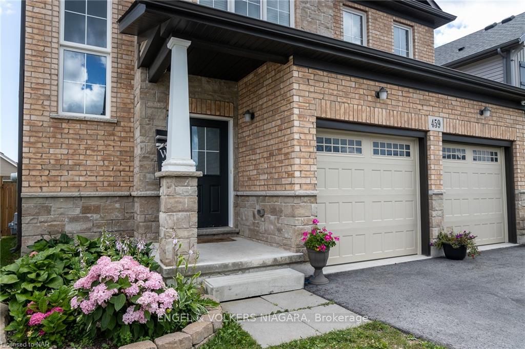 Photo 2 of 459 Silverwood Avenue, Welland, Coyle Creek — HOMEH