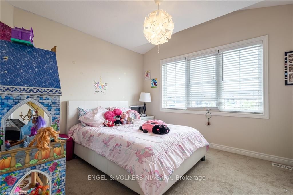 Photo 19 of 459 Silverwood Avenue, Welland, Coyle Creek — HOMEH