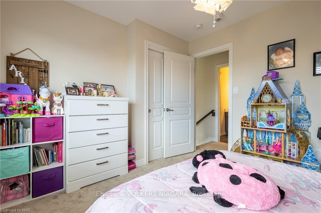 Photo 20 of 459 Silverwood Avenue, Welland, Coyle Creek — HOMEH