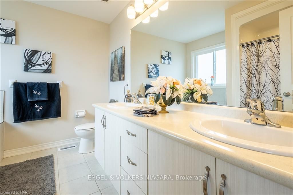 Photo 25 of 459 Silverwood Avenue, Welland, Coyle Creek — HOMEH