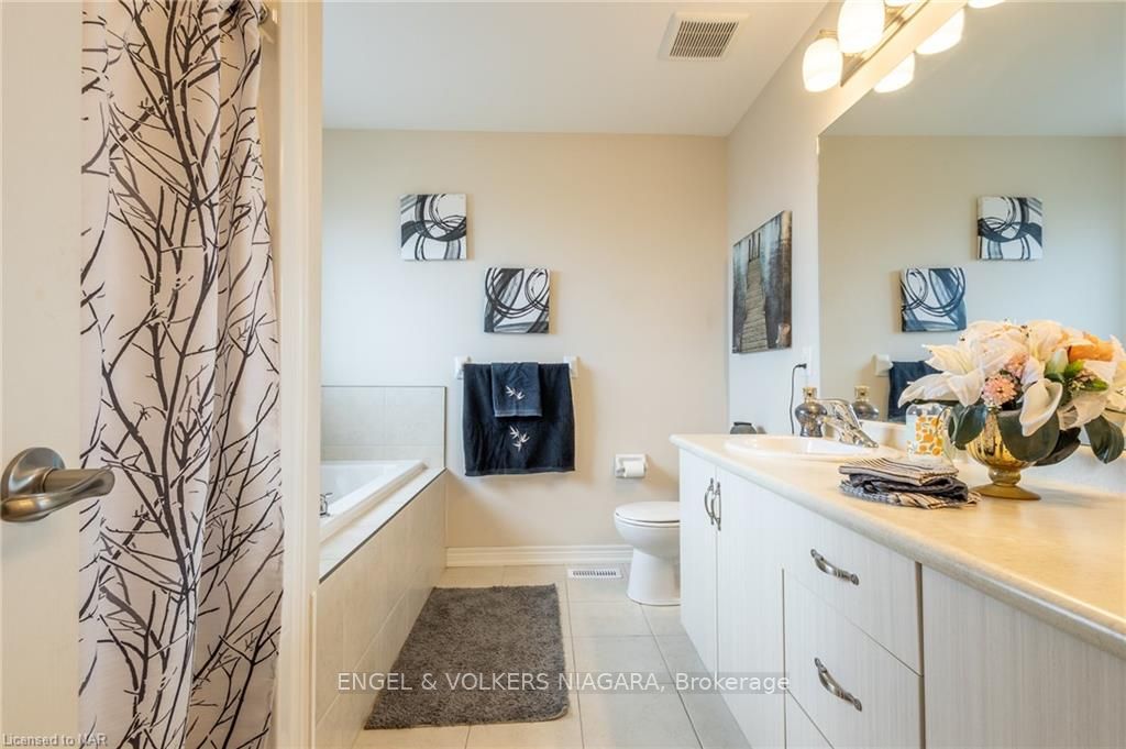 Photo 26 of 459 Silverwood Avenue, Welland, Coyle Creek — HOMEH