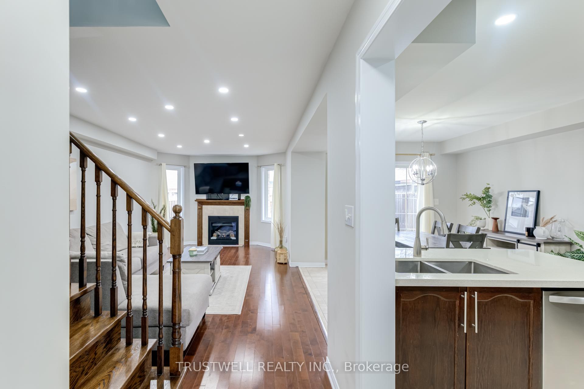 Photo 3 of 544 Luple Avenue, Oshawa, Samac — HOMEH