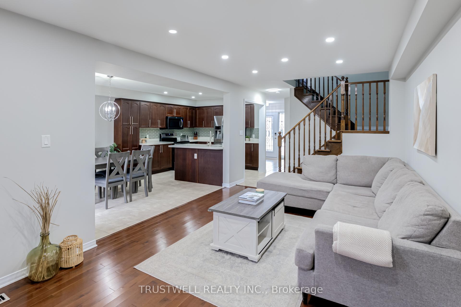 Photo 6 of 544 Luple Avenue, Oshawa, Samac — HOMEH