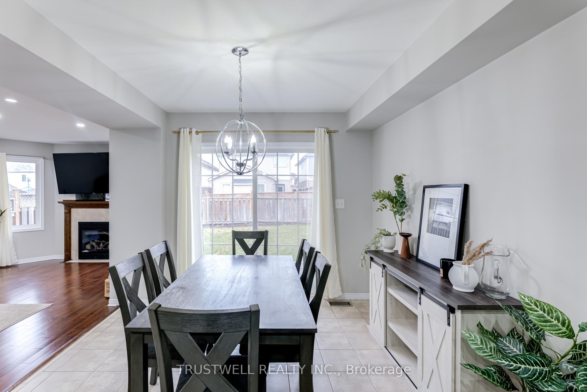 Photo 12 of 544 Luple Avenue, Oshawa, Samac — HOMEH