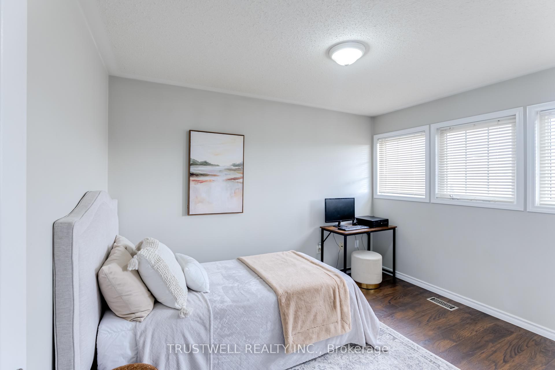 Photo 21 of 544 Luple Avenue, Oshawa, Samac — HOMEH