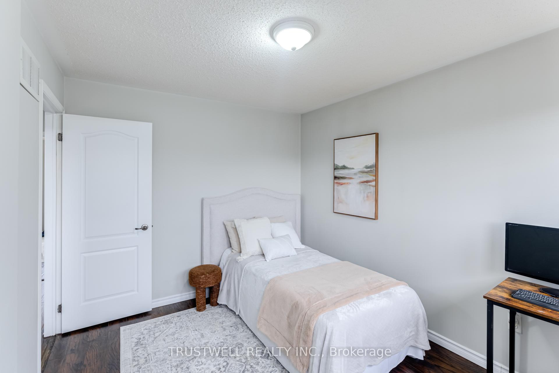 Photo 22 of 544 Luple Avenue, Oshawa, Samac — HOMEH