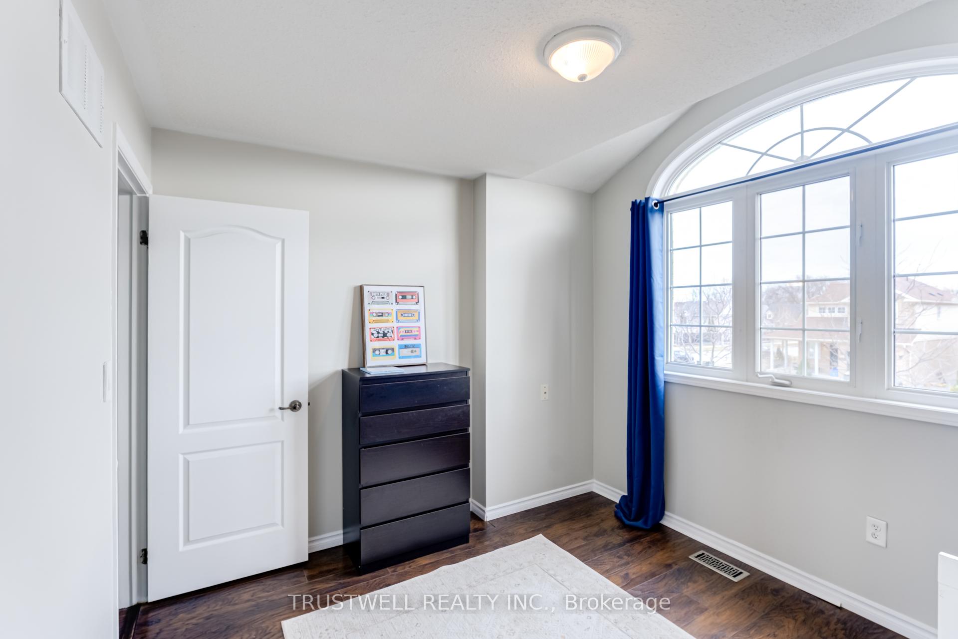 Photo 25 of 544 Luple Avenue, Oshawa, Samac — HOMEH