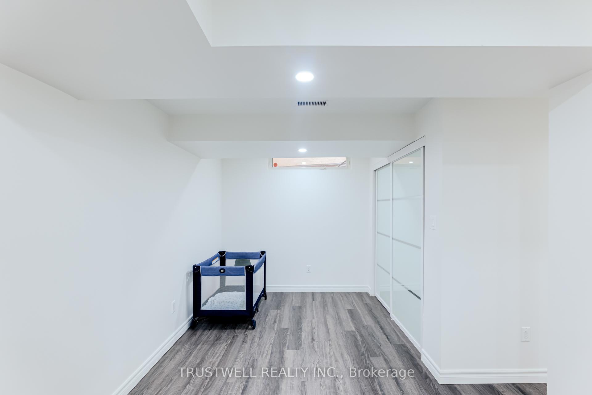 Photo 29 of 544 Luple Avenue, Oshawa, Samac — HOMEH