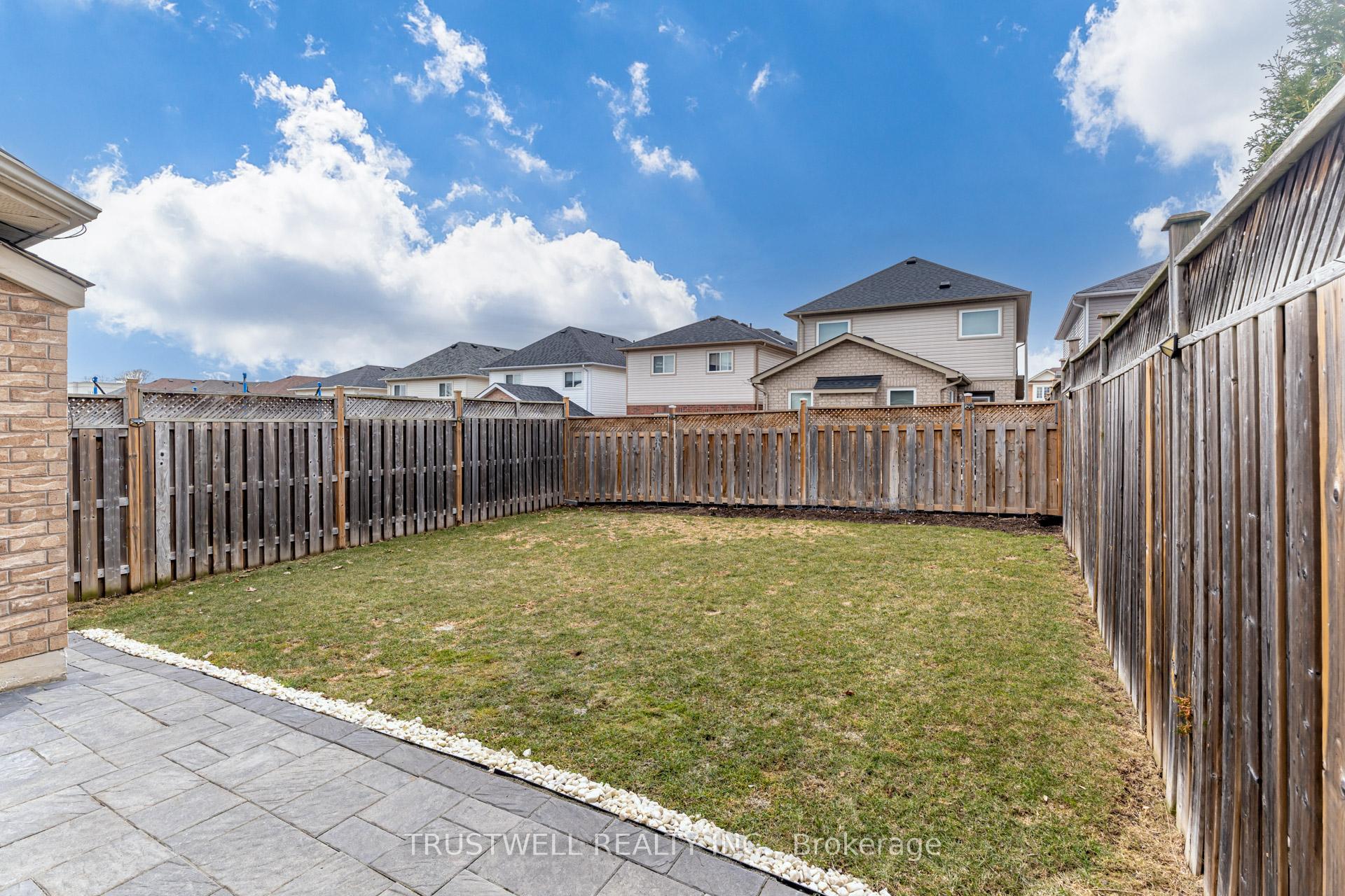 Photo 36 of 544 Luple Avenue, Oshawa, Samac — HOMEH