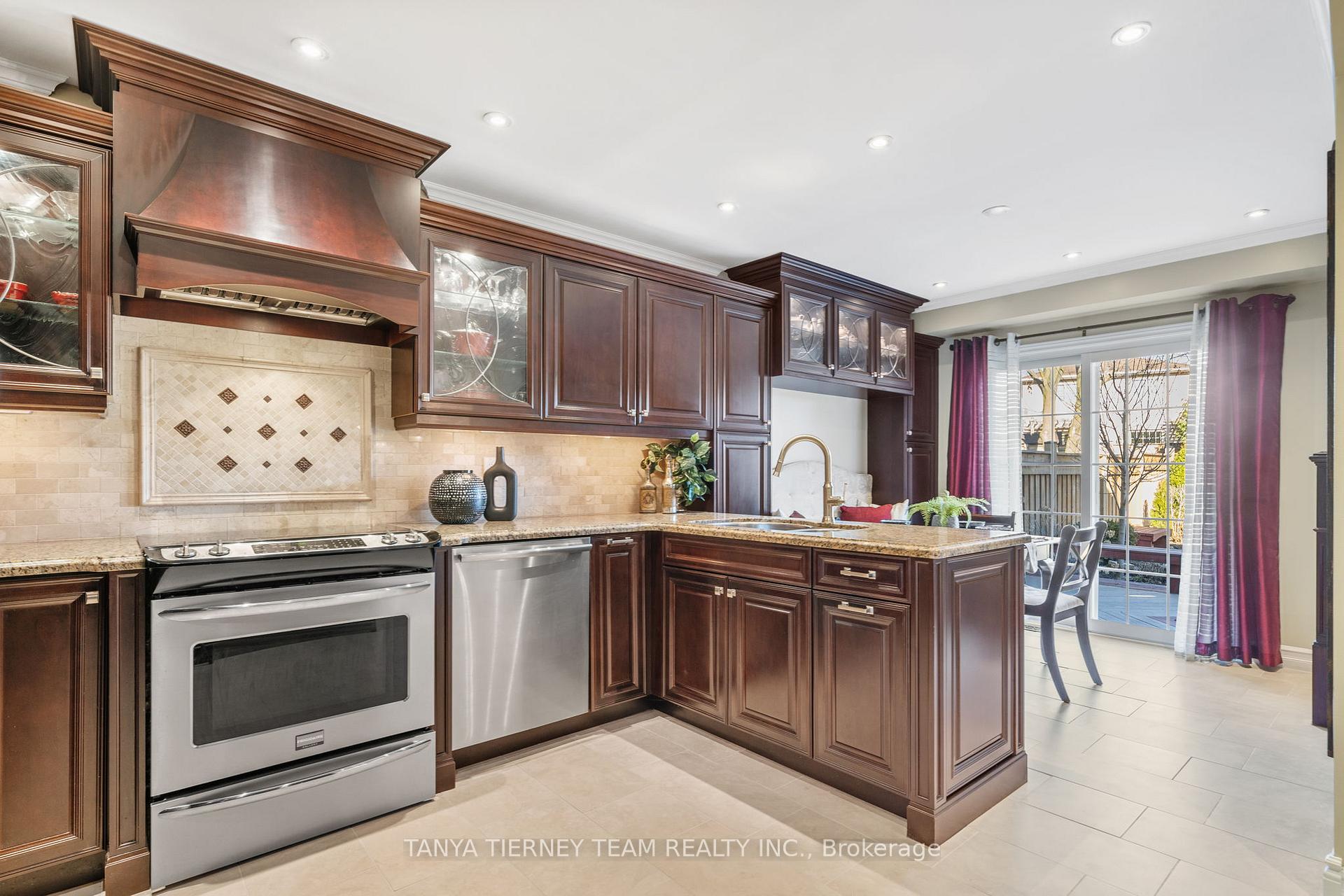 Photo 12 of 103 Bassett Boulevard, Whitby, Pringle Creek — HOMEH
