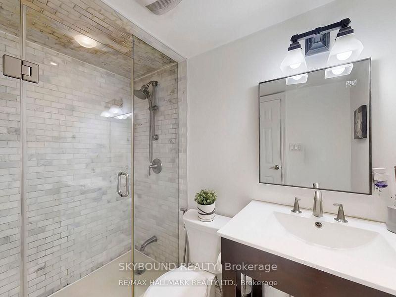 Photo 10 of Unit 817, 5 Parkway Forest Dr, North York, Henry Farm — HOMEH