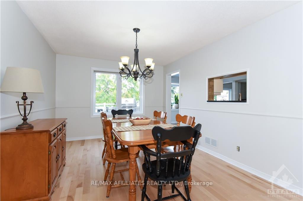 Photo 3 of 1415 York Mills Crescent, Ottawa, Fallingbrook/Ridgemount — HOMEH