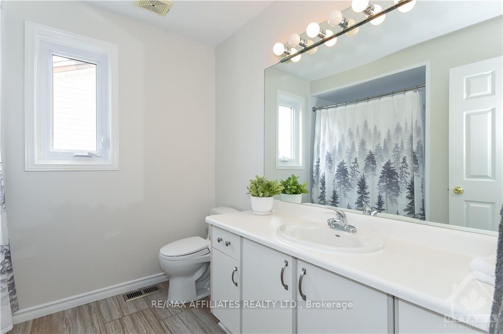 Photo 9 of 1415 York Mills Crescent, Ottawa, Fallingbrook/Ridgemount — HOMEH