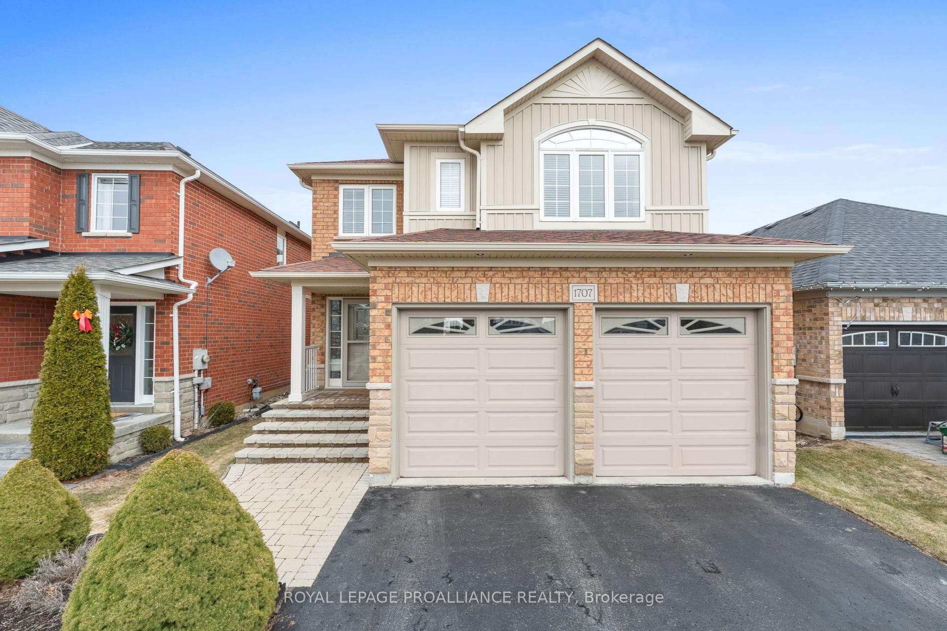Photo 1 of 1707 Whitestone Drive, Oshawa, Samac — HOMEH