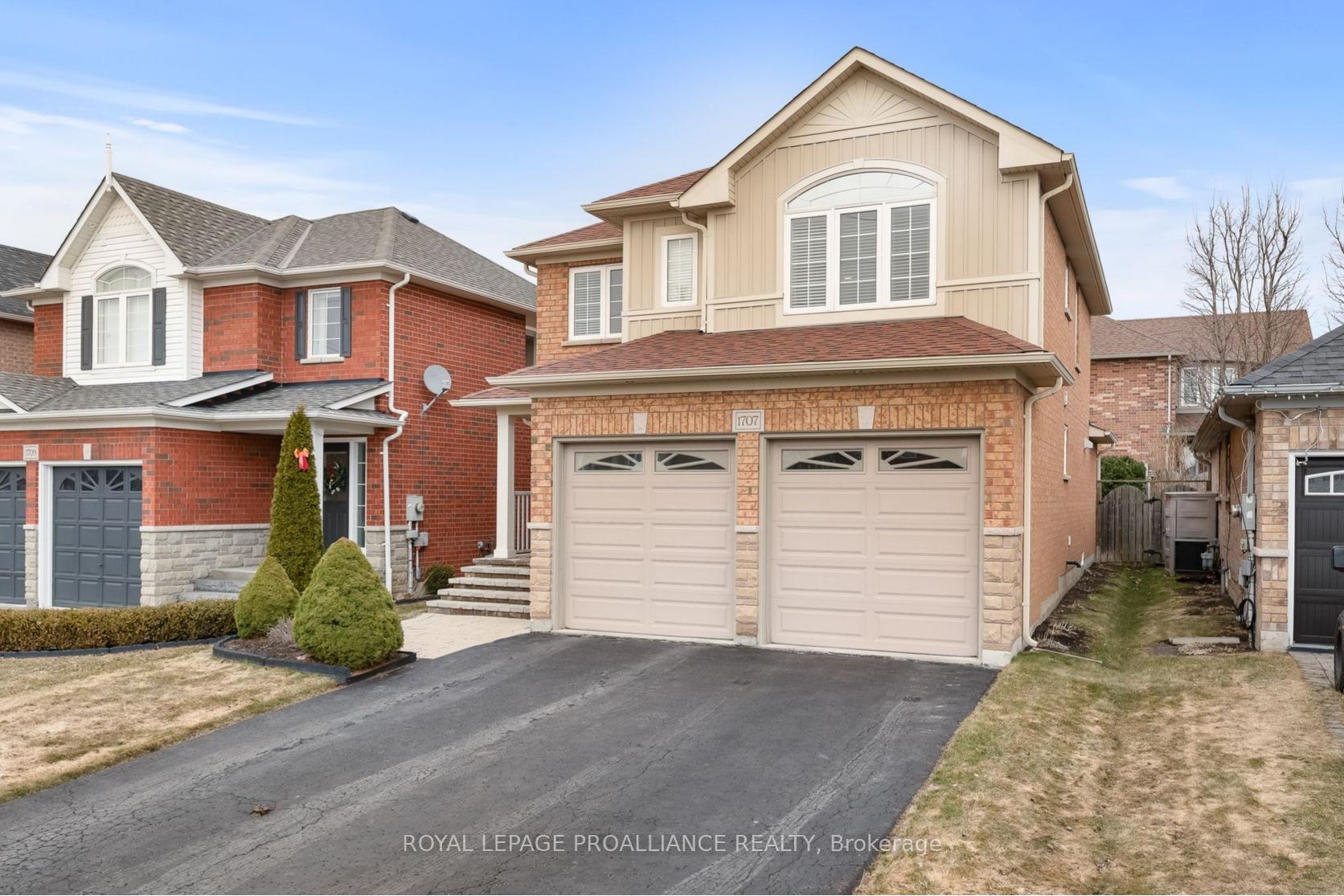 Photo 3 of 1707 Whitestone Drive, Oshawa, Samac — HOMEH