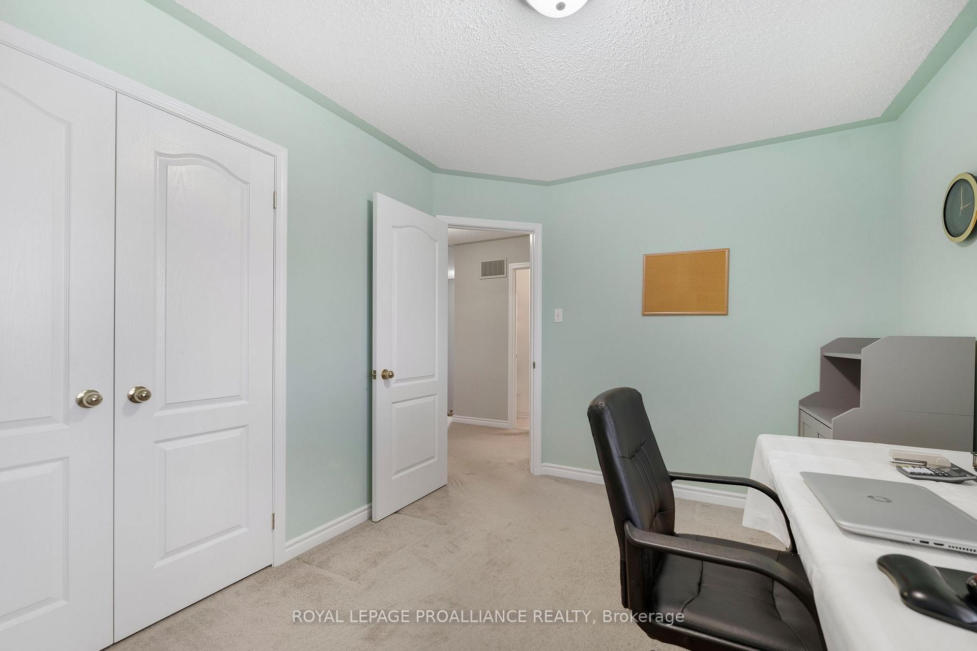 Photo 28 of 1707 Whitestone Drive, Oshawa, Samac — HOMEH